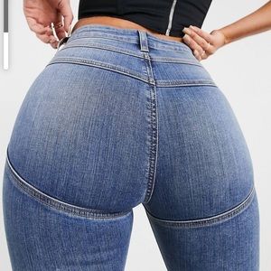 Brand new never worn - ASOS DESIGN high rise 'lift and contour' skinny jeans in